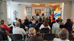 L. Maggiori, T. Mantarro - Viaggiatori senz'auto a confronto     